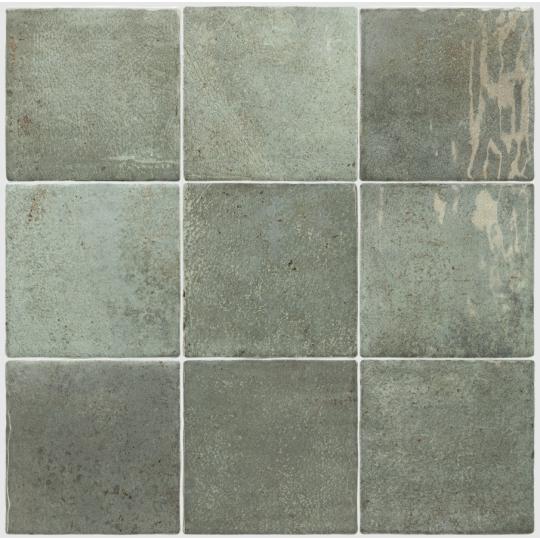 mediteranska kuchyna jedovata zelena dlazba leskly obklad rustikalny okraj klasicky maly rozmer 10x10 vintage drevo kupelna vidiek balaton renovacia obklady 2.jpg